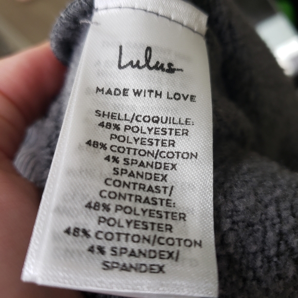 Lulus set Drawstring Joggers and hoodie s - Picture 4 of 12